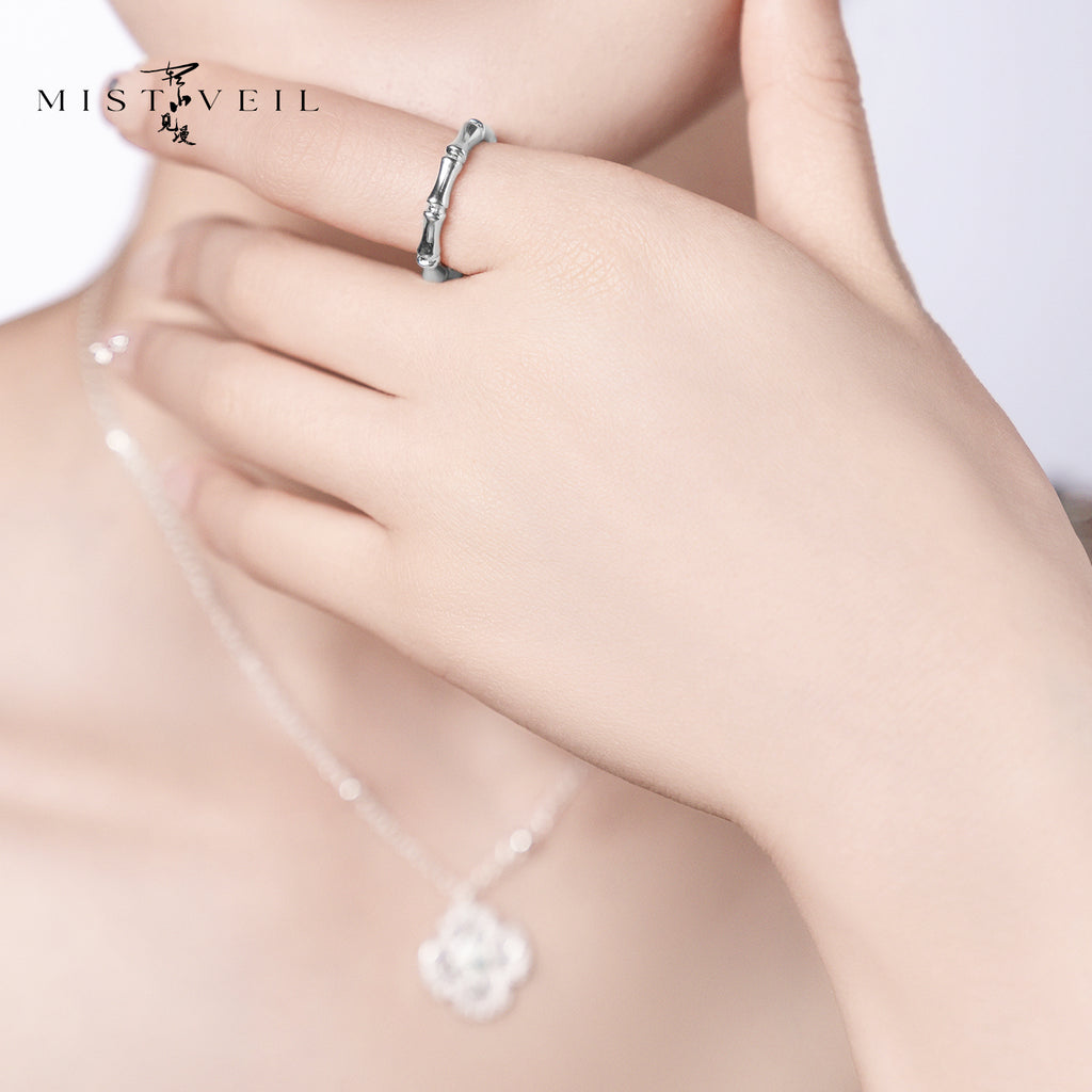 Mistveil Rainbow‑Daylight Silver Hopeful Ring