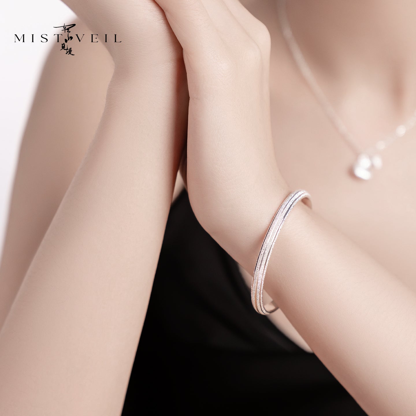 Mistveil Jingwei-Sea Silver Persistent Bangle