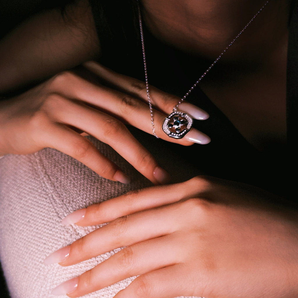 Mistveil Green‑Mountain‑Crossing Silver Poetic Necklace