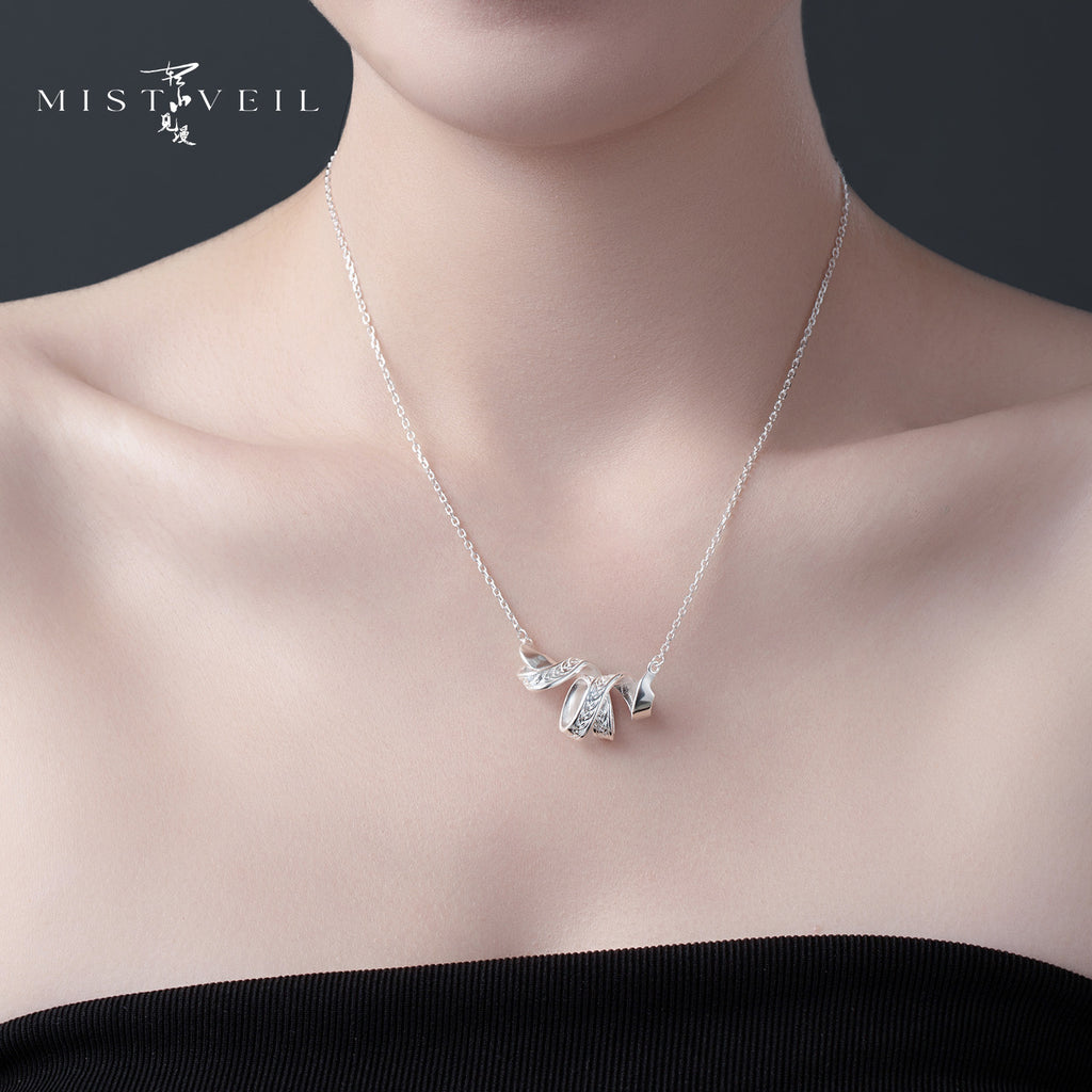 Mistveil Departure Silver Celestial Necklace