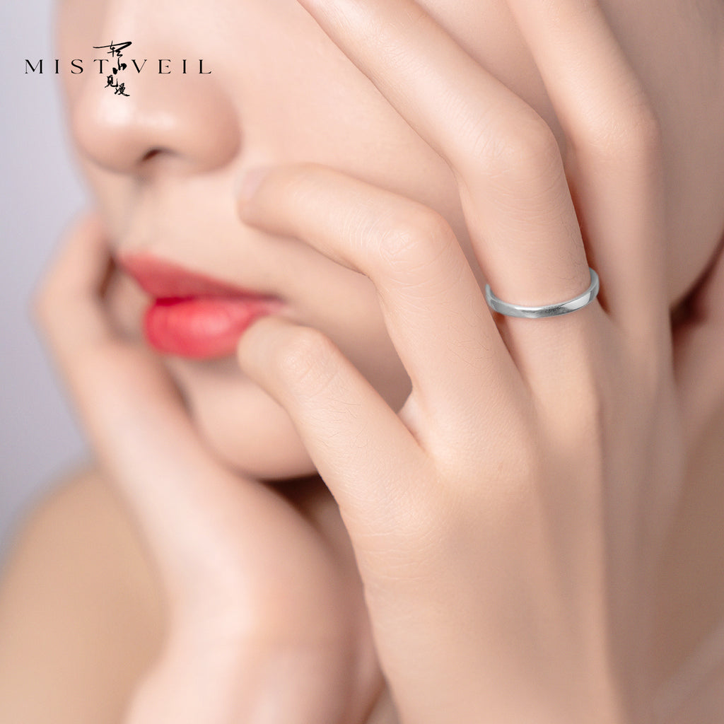 Mistveil Luminous-Light Silver Loving Ring