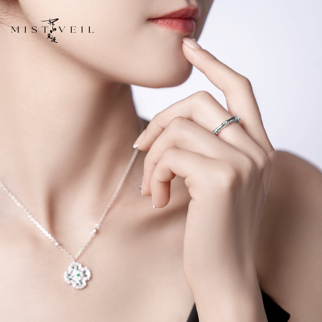 Mistveil Rainbow‑Daylight Silver Hopeful Ring