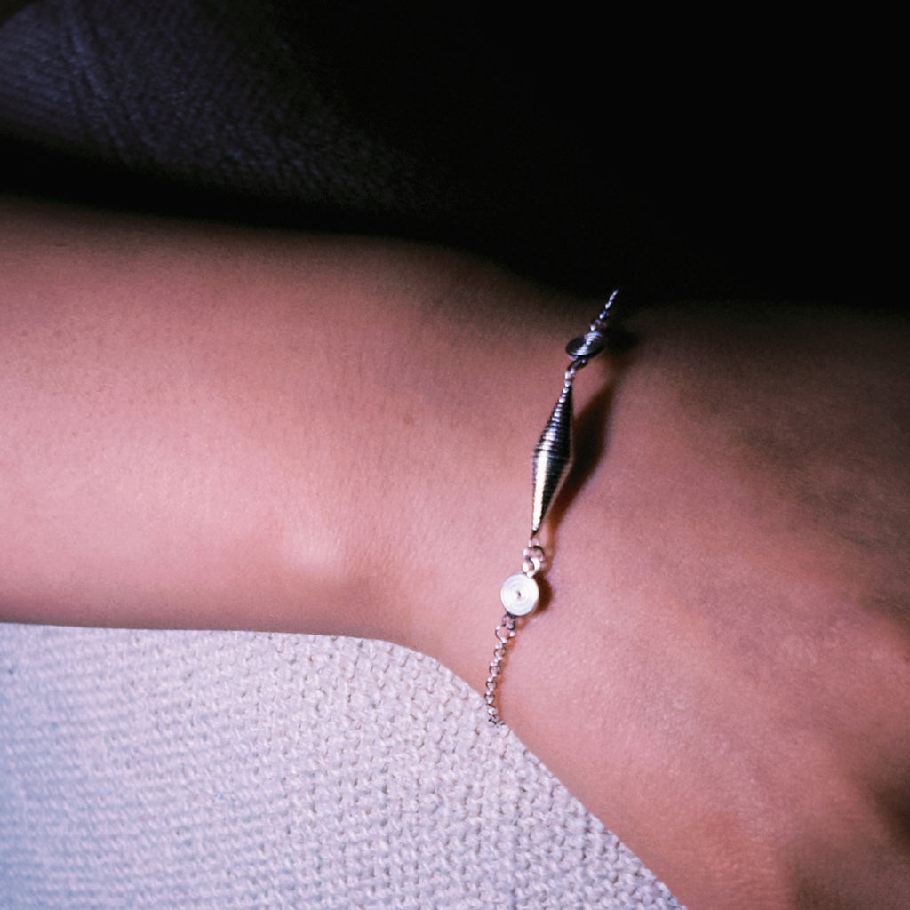 Mistveil Xi-Yue Silver Spiral Bracelet