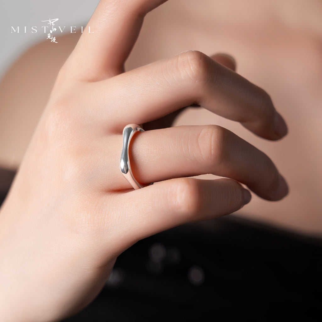 Mistveil Citrus-Arc Open Silver Zen Ring