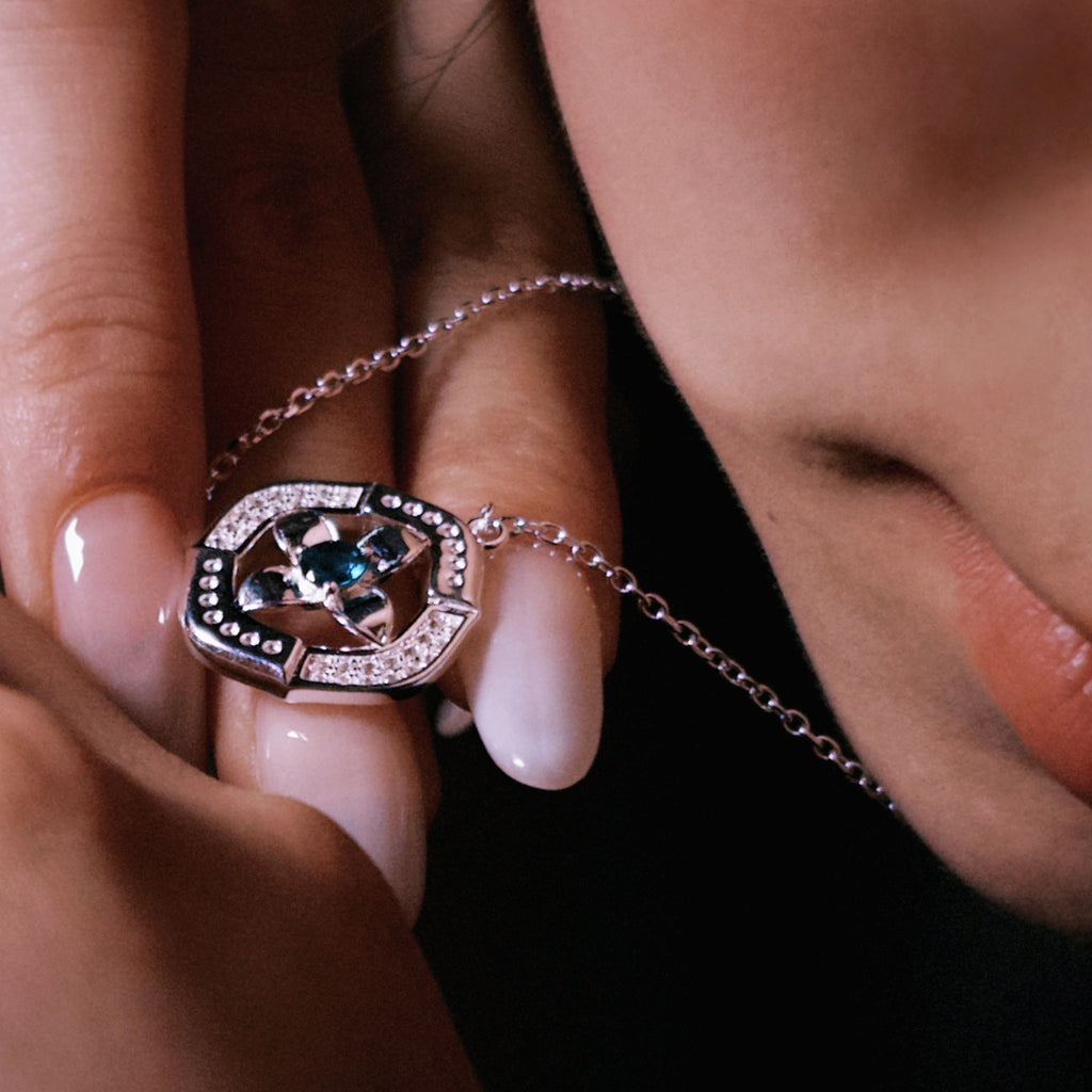 Mistveil Green‑Mountain‑Crossing Silver Poetic Necklace