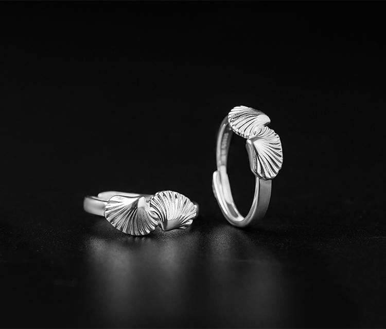 Mistveil Pleated-Skirt Silver Harmonious Ring