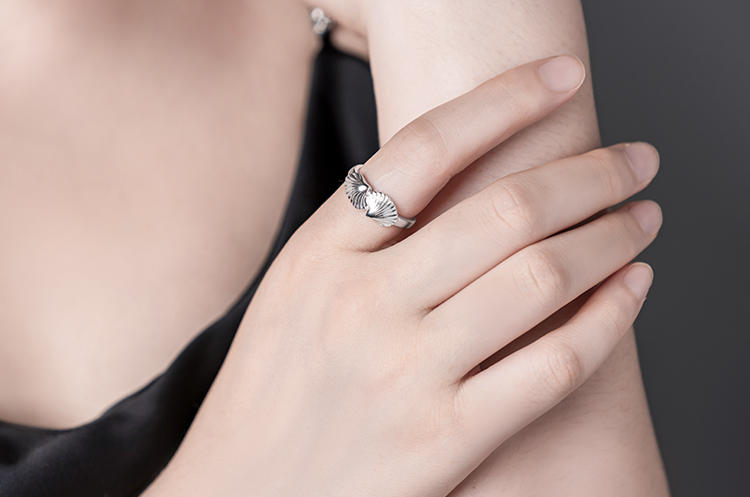 Mistveil Pleated-Skirt Silver Harmonious Ring