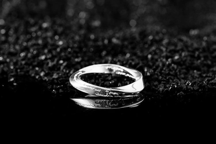 Mistveil Ripple-Wave Silver Romantic Ring