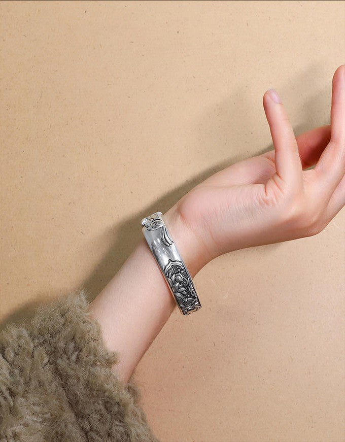 Mistveil Auspicious-Trio Silver Manifesting Bangle