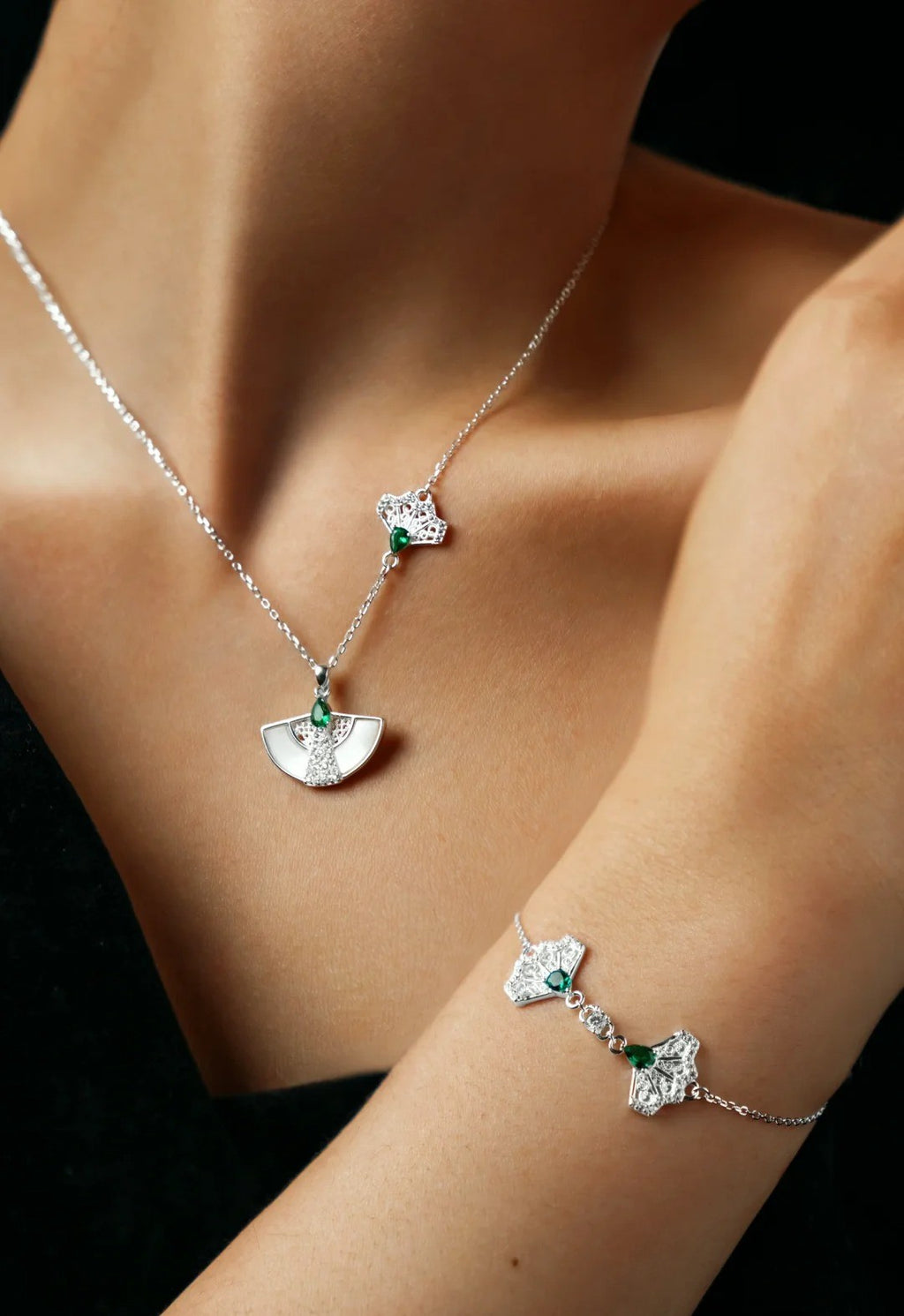 Mistveil Fan-Inspired Imperial Silver & Zircon Cultural Necklace