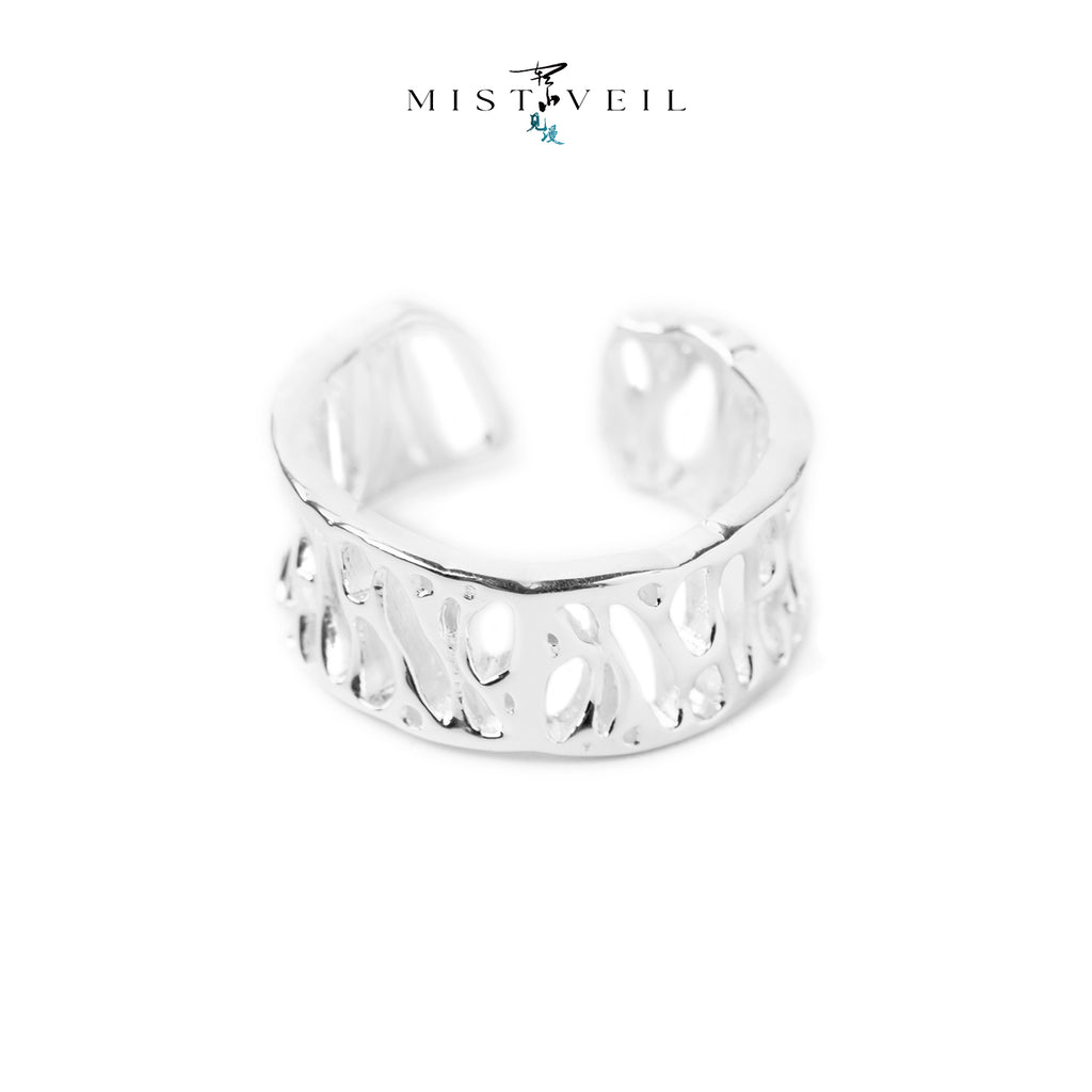 Mistveil Weathered-Rock Silver Poetic Ring