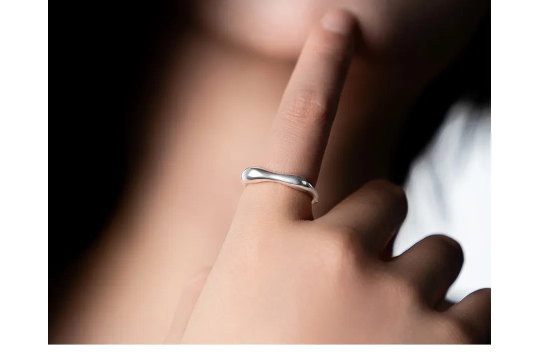 Mistveil Citrus-Arc Open Silver Zen Ring