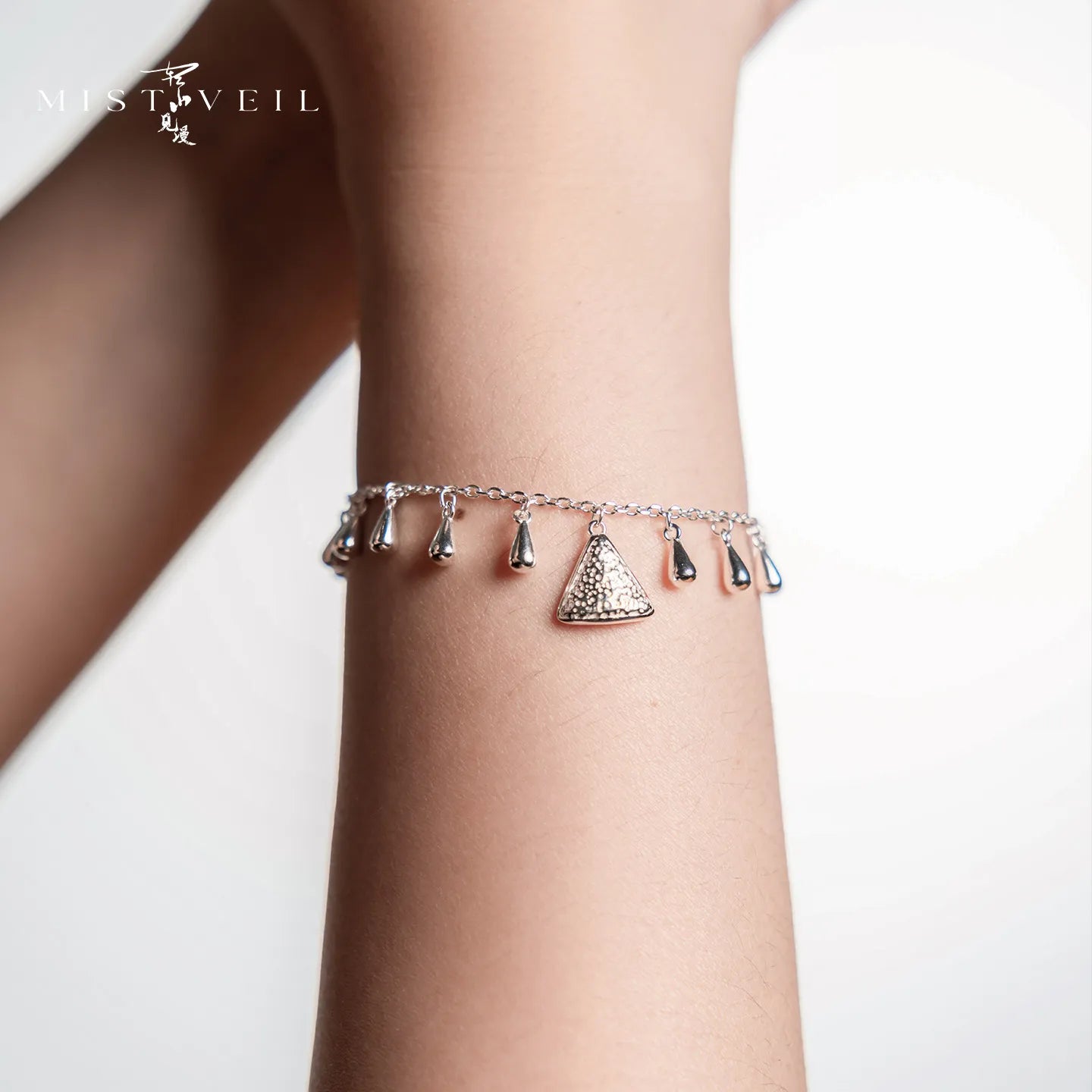 Mistveil Breeze-Inspired Moving Bead Kinetic Silver Soothing Bracelet