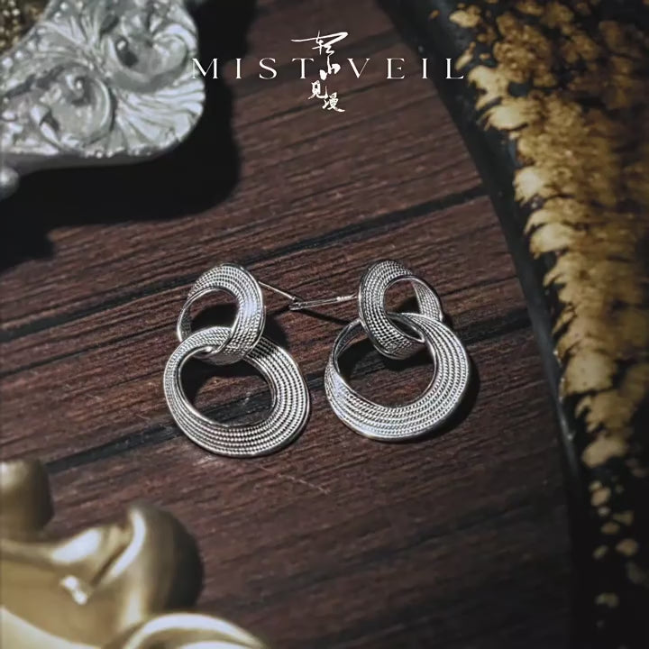 Mistveil Sun-Moon-Pursuit Silver Eternal Earrings